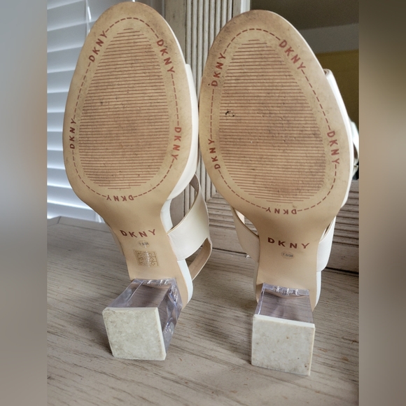 DKNY HEELS - Picture 5 of 10